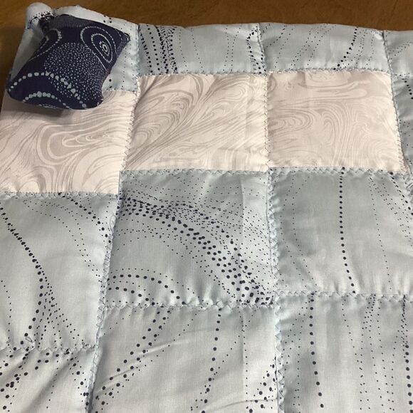 NWOT. Hand Crafted Reversible Quilted Stuffed Animal/Doll Quilt with Pillow - Picture 4 of 6